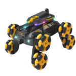 Eight-wheel stunt remote control car 2.4G fancy shape transformation rotation and drift mecha tank car children's toy