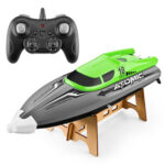 EB02 2.4G Wireless RC Boat Circulating Water-Cooled High-Speed Speedboat Racing Boat Model Toy(Green)